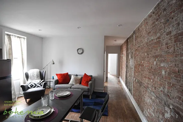 Rented by Bohemia Realty Group | media 19