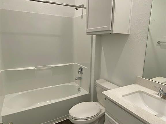 5th image of 15838 Mountlong Dr
