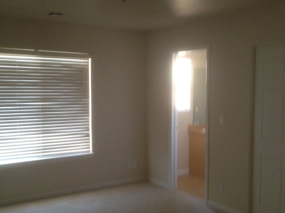2nd image of 154 S Orchard St