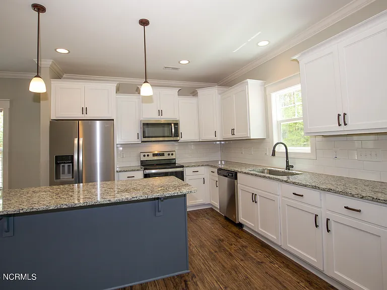1021 Juniper Lake Rd — Photo 11