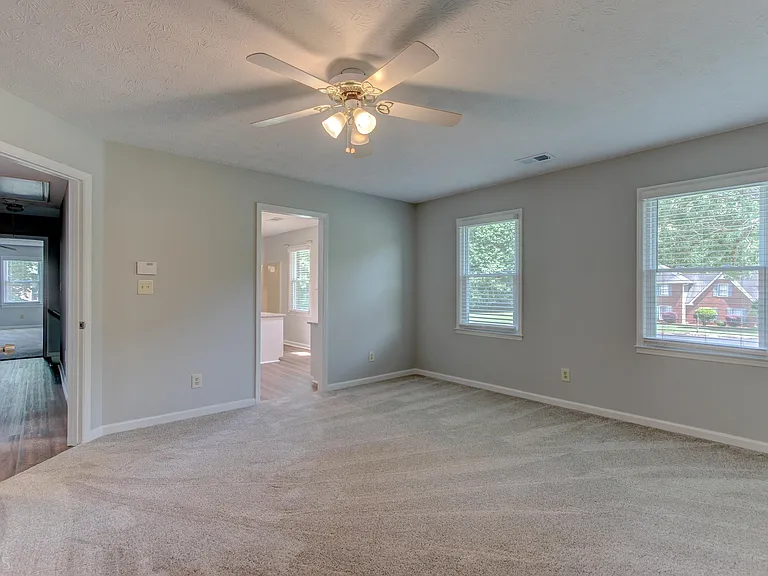 180 Fairfield Cir — Photo 31