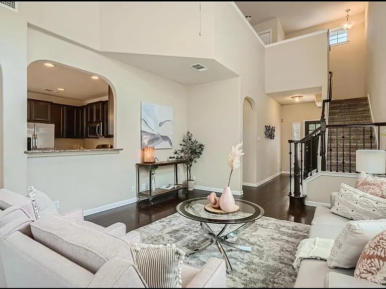 1512 Sugarberry Ln — Photo 10