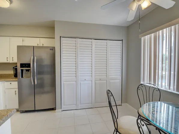 7281 Amberly Ln APT 206, Delray Beach, FL 33446