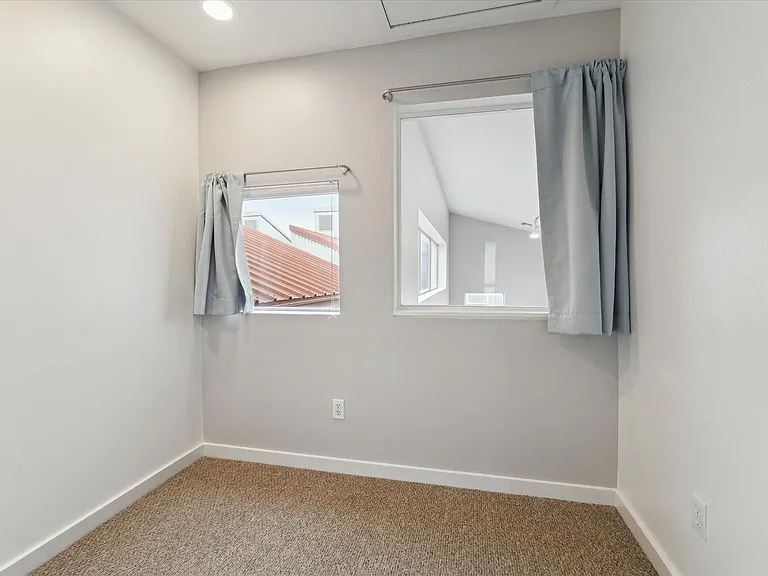 6947 Ardmore St — Photo 22