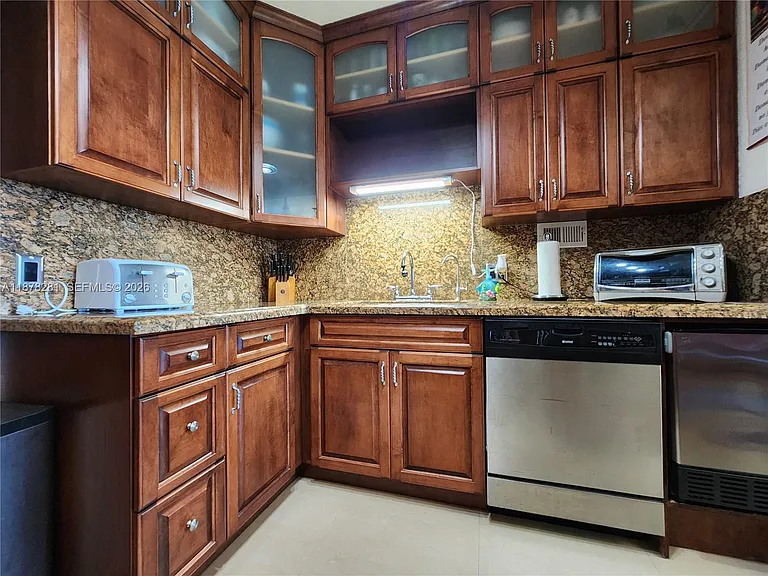 3505 S Ocean Dr #1006 — Photo 9