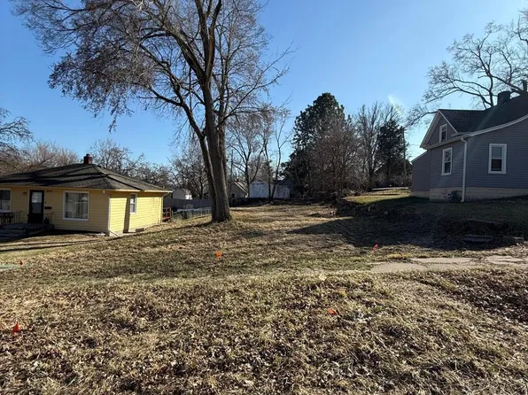 4719 Grant St, Omaha, NE 68104