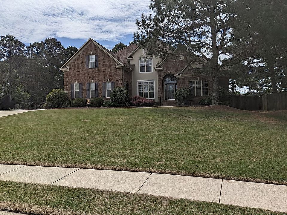 1st image of 210 Lee Bowden Dr