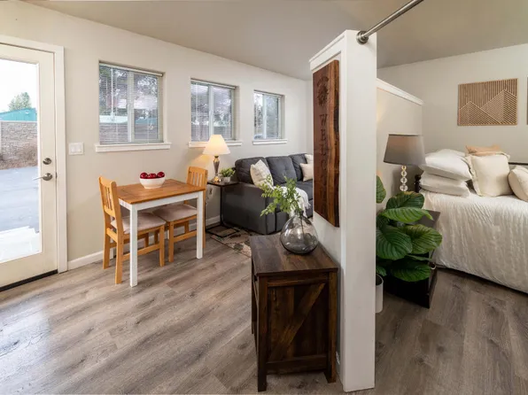 56856 Enterprise Dr #A5, Sunriver, OR 97707