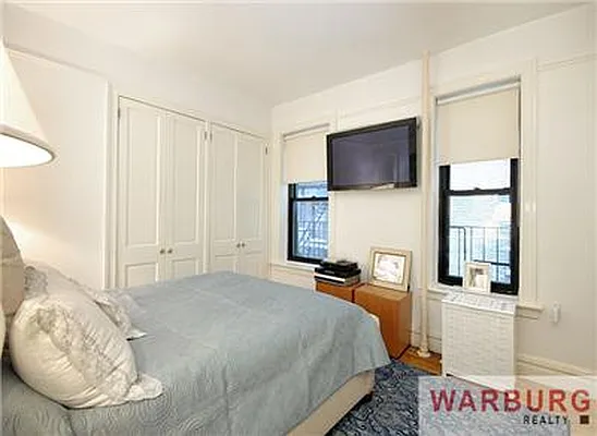 Sold by Warburg | media 6