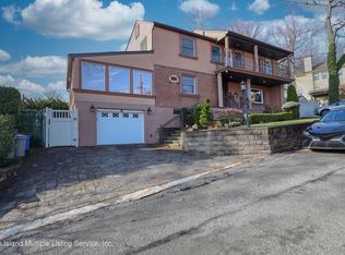 19 Park Ln, Staten Island, NY 10301