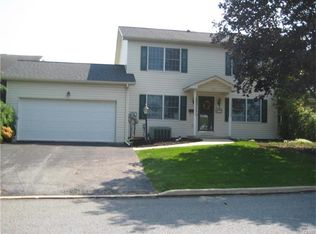 25 N 5th St, Coopersburg, PA 18036