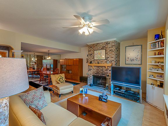 3rd image of 1491 Bering Dr #131