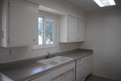 4th image of 3575 Woodglade Ct