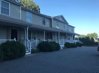 33 Dover St, Cranston, RI 02920