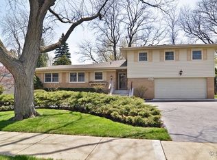 2645 Crabtree Ln, Northbrook, IL 60062