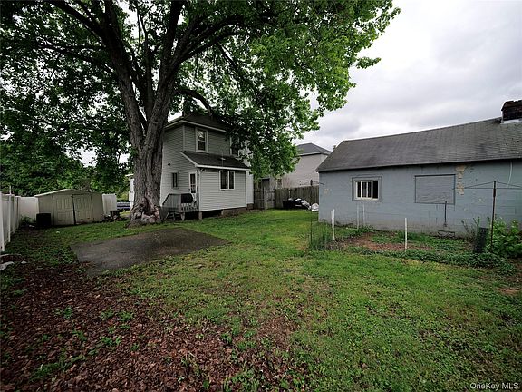 3rd image of 809 South Street