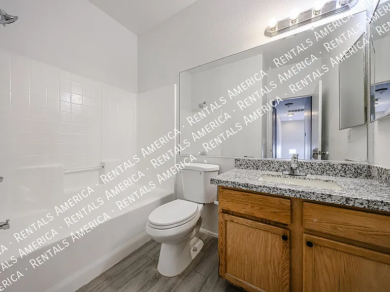 3825 S 60th Dr — Photo 29