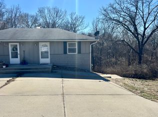 3715 NW South Dr, Riverside, MO 64150