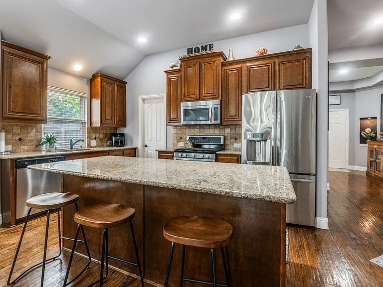 4312 Poppy Dr — Photo 5