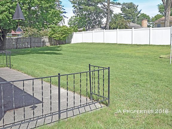 3rd image of 1903 Andrew St SE