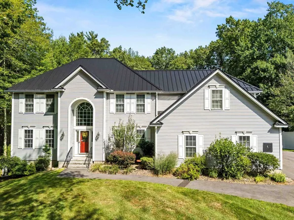 6 Kashmir Drive, Salem, NH 03079