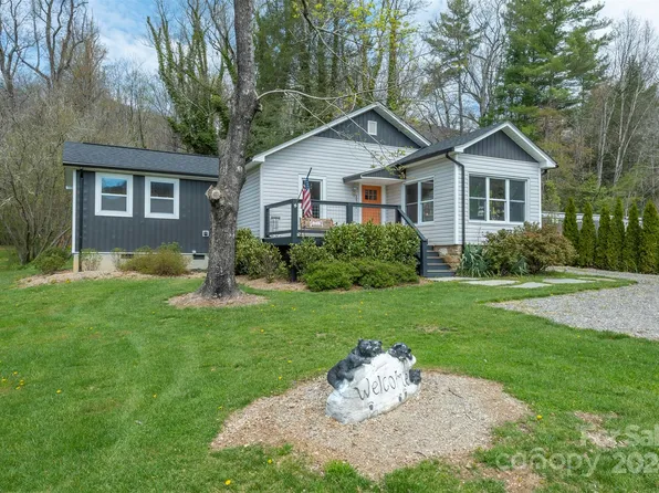 1117 Montreat Rd, Black Mountain, NC 28711