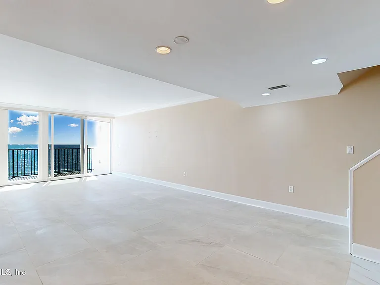 2100 Ocean Dr #Penthouse 2 — Photo 28