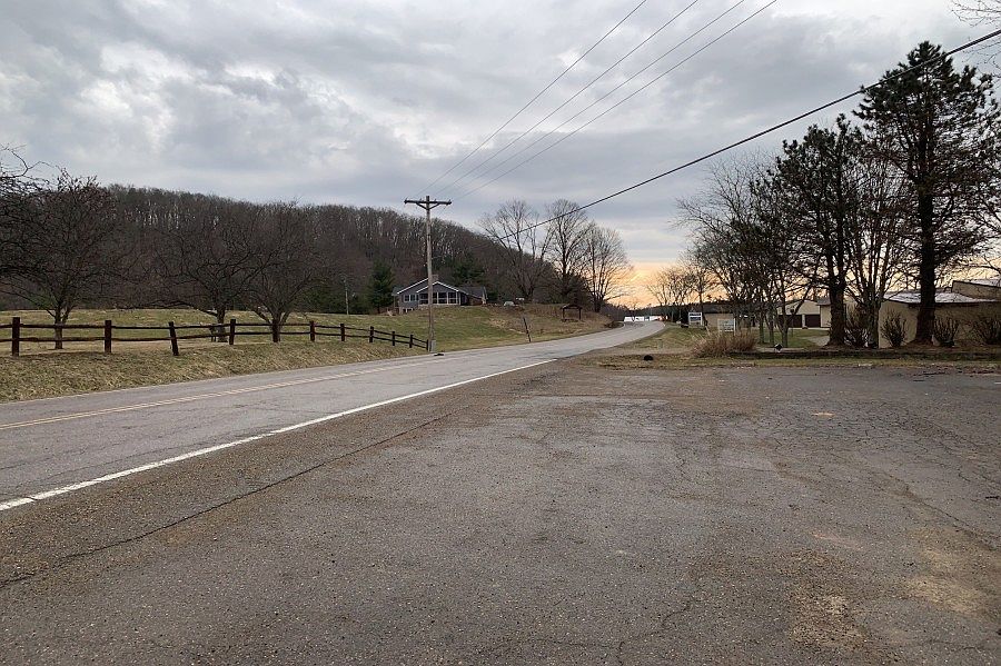 2nd image of 328 Osage Ln