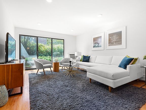 4th image of 28 Nobhill Dr #5H