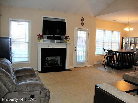 5th image of 727 Omaha Dr