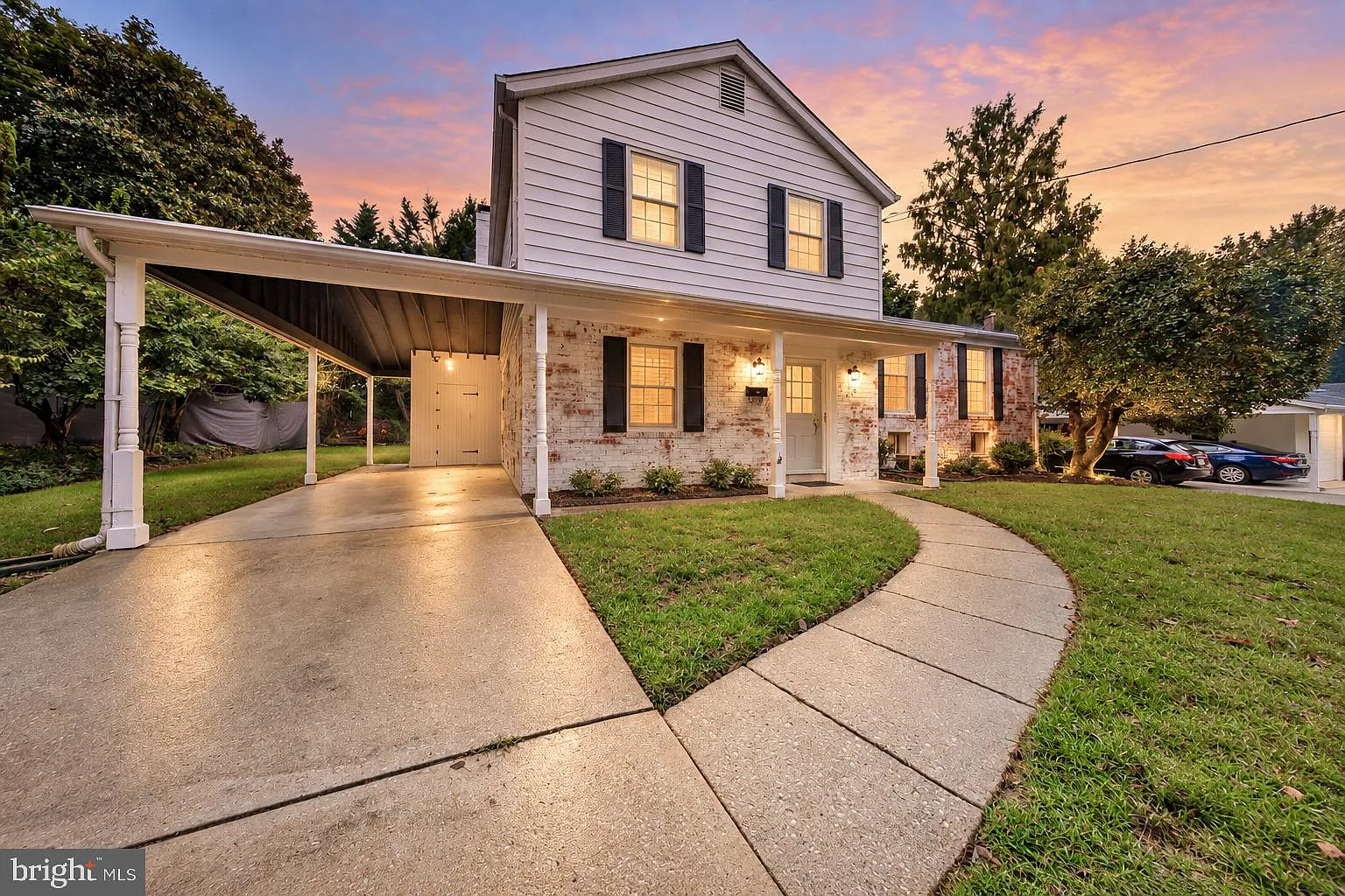 5 bed, 3.5 bath, 3108 sqft, $3,949 — Photo 1