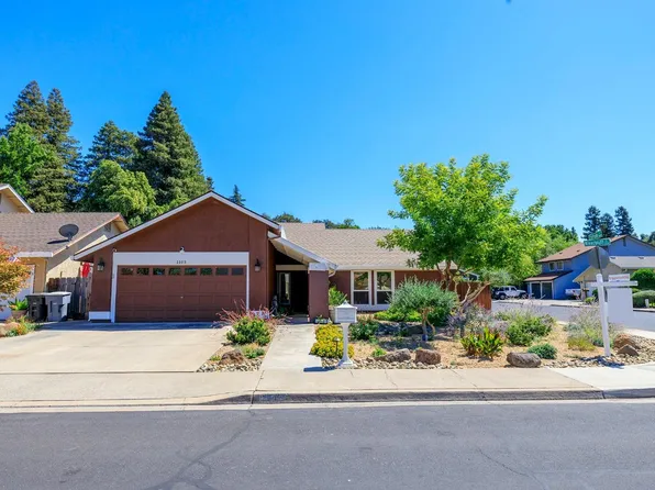 1103 River Bluff Dr, Oakdale, CA 95361