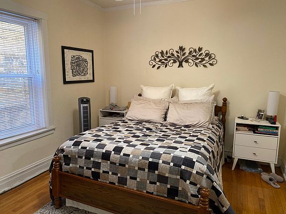 5th image of 2810 N Cambridge Ave