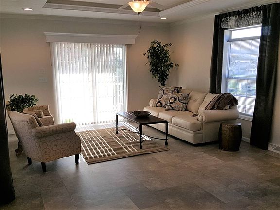 4th image of 422 Pin Oak Cir