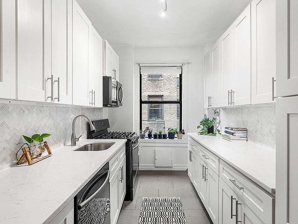 1st image of 860 W 181st St APT 43