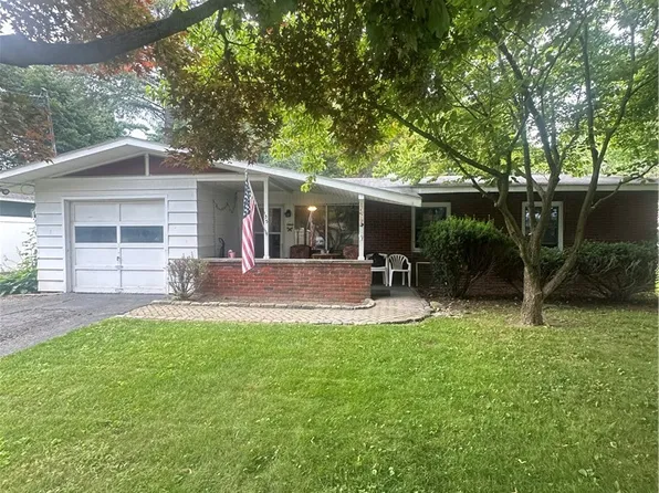 135 Barclay Rd, Camillus, NY 13031