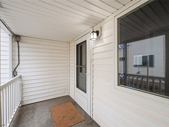 3rd image of 23089 Macbeth Ave
