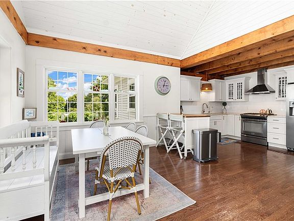 5th image of 72 Pier Rd