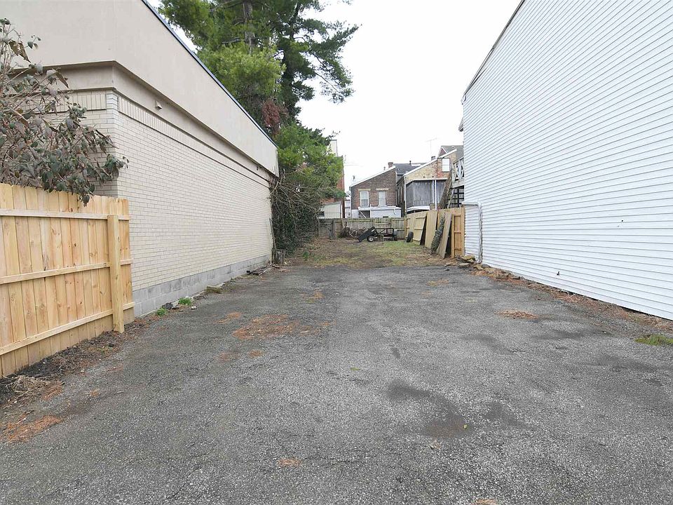 2nd image of 634 Dayton Ave
