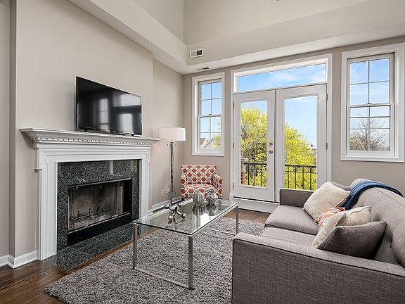 4th image of 2736 N Bosworth Ave #3