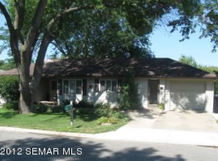 214 North Ln, Albert Lea, MN 56007