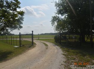 1250 Still Meadow Rd, Seguin, TX 78155