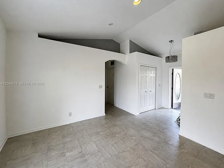 547 High Hawk Cir — Photo 7