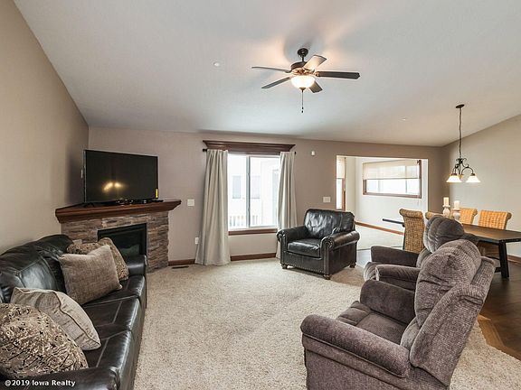 3rd image of 6066 Bradford Ln