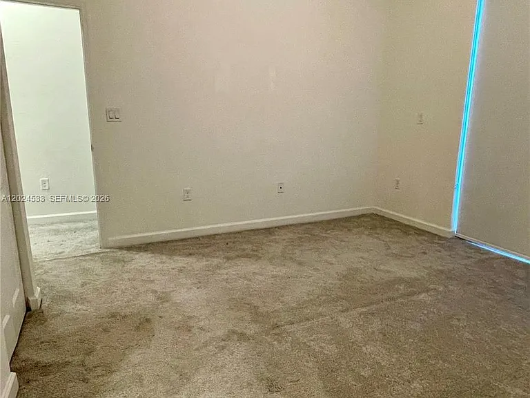 708 SE 13th Ct — Photo 9