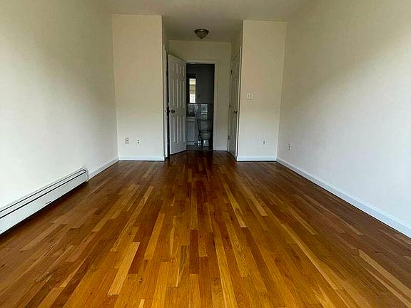 5th image of 2816 41st St #2F