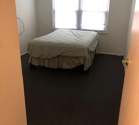 4th image of 48 Cambridge Ct #B
