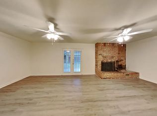 10523 Mills Walk Dr, Houston, TX 77070