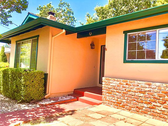 Front patio and walkway