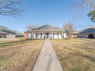 5220 Raphael Dr, Alexandria, LA 71303